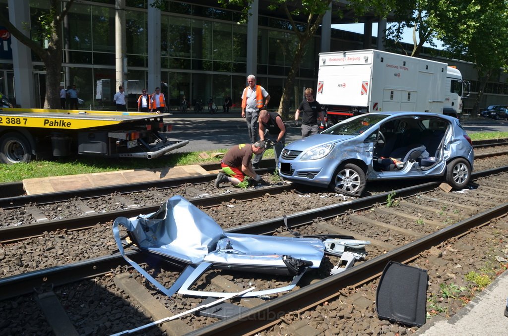 VU Pkw Strab Koeln Deutz Bergischer Ring P133.JPG - Miklos Laubert